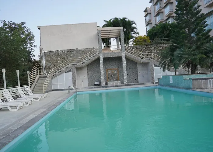Namoka Mount Valley Resort - Hill Views & Veg Only
