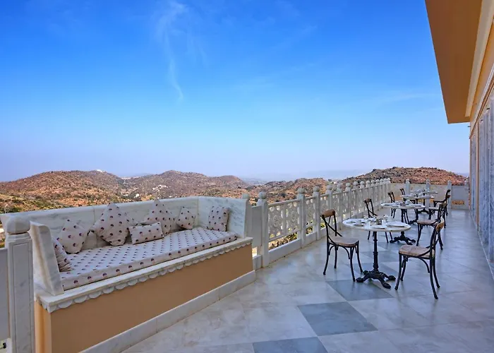 Fateh Safari Suites By Fateh Collection